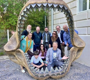 1 Museum guide Group dynamics  360x320